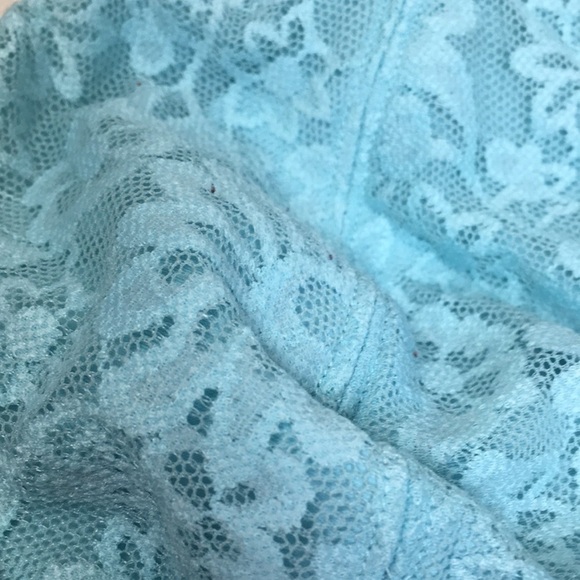 Victoria’s Secret Blue lace Halter Bralette - Picture 7 of 9